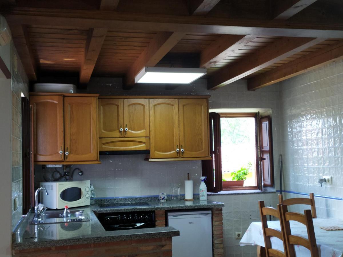 Casa Adela El Tuxu * Perlleces